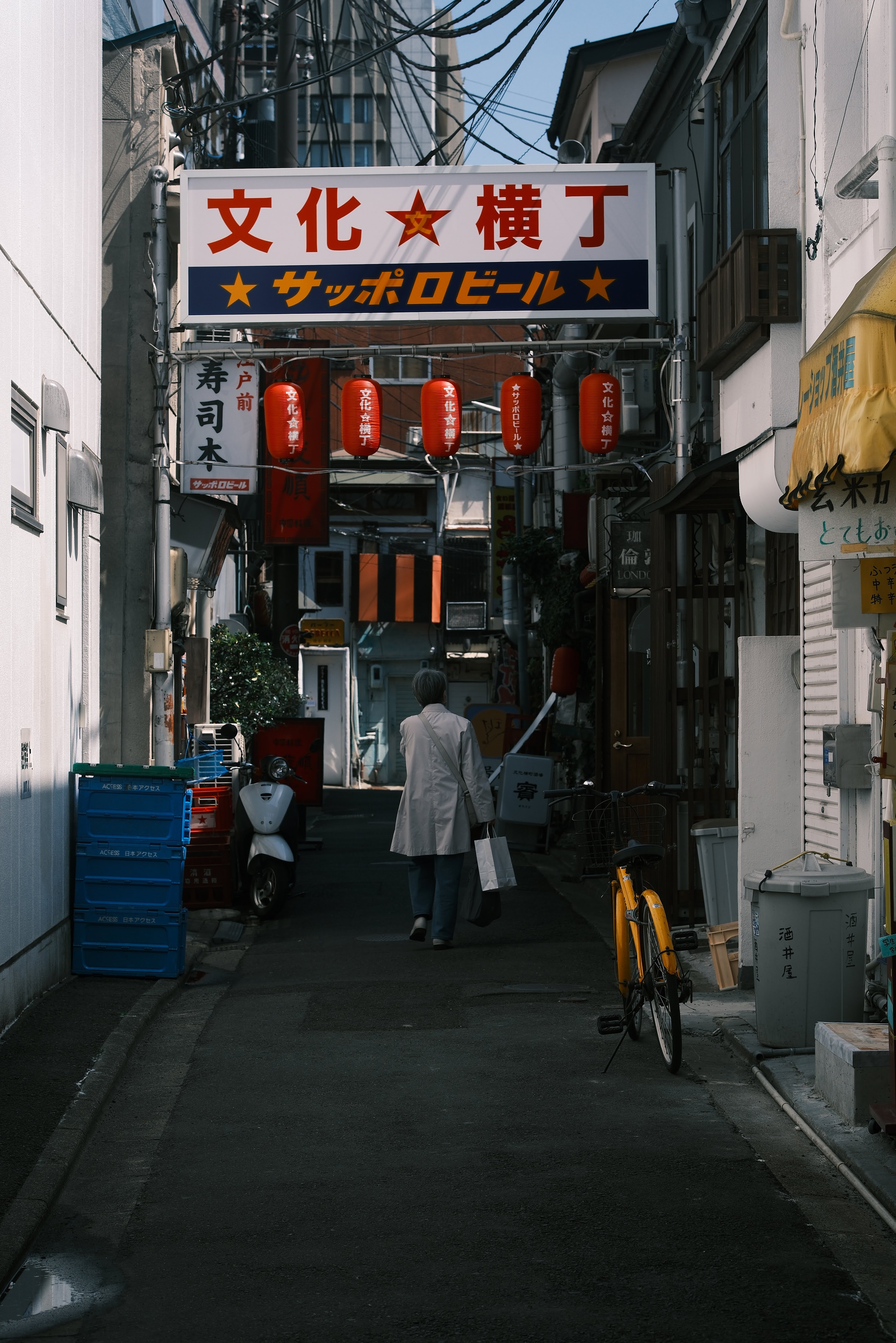 FUJIFILM X-H2 クラシックネガ レシピ1 居酒屋外観 赤い提灯
